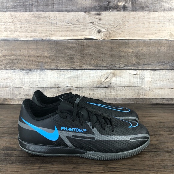 NWOT Nike Phantom GT Academy Indoor Soccer Cleats Boys Youth Size 2 - Picture 1 of 9